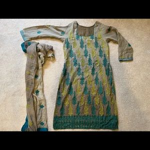 Embroidered pure chiffon dupatta and kameez